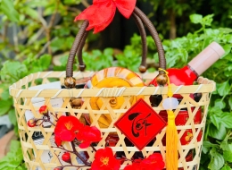 GIỎ QUÀ TẾT 2026: MÓN QUÀ KHÔNG NÓI GIÁ, CHỈ NÓI TẤM LÒNG